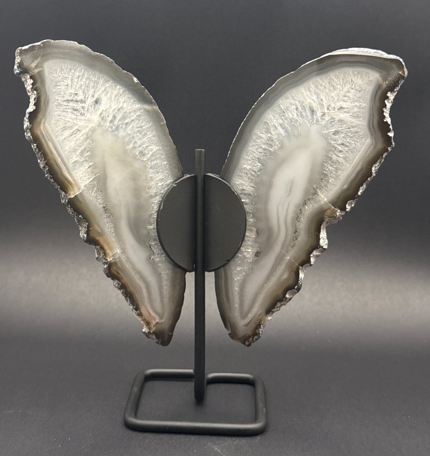 Agaat Vlinder – Natuurlijke Schoonheid en Positieve Energie op Standaard